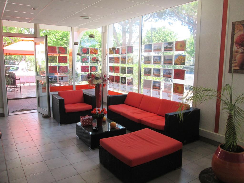 Vittoria Immobilier 2 -reglement Sur Place - Cheques Acceptes